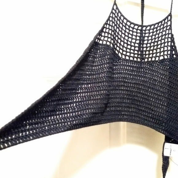 NWOT Knitted Halter-Like Crop Top - Picture 2 of 12